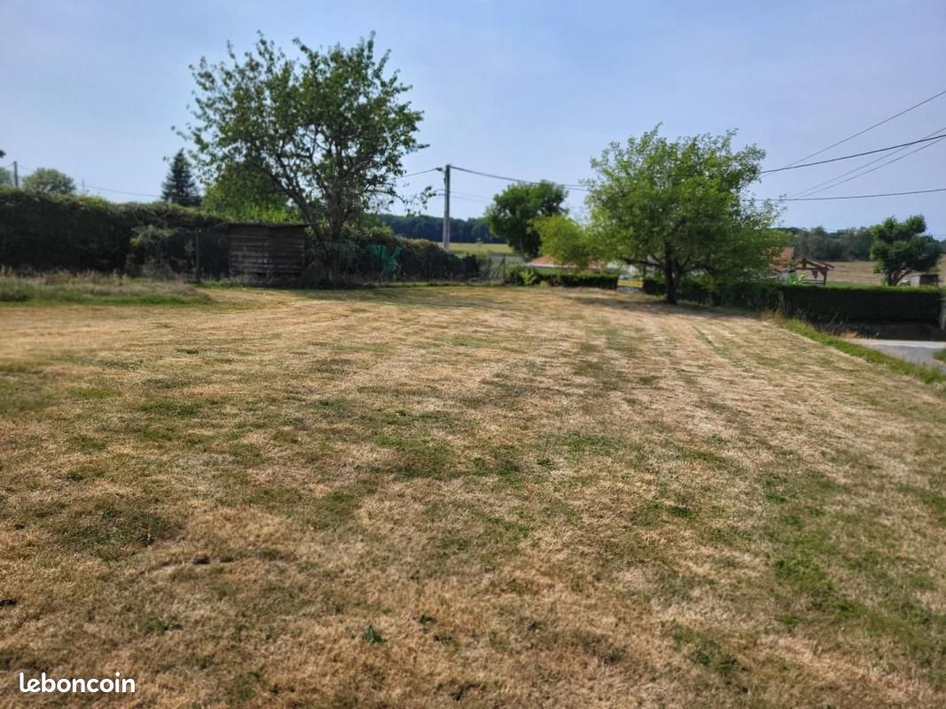 Terrain 653 m² · à Dompierre-sur-Veyle · 70 000 €
