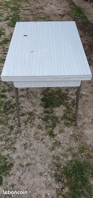 Table camping ou d appoint démontable (image 1)