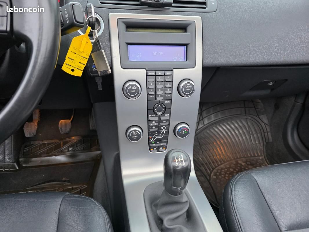 Volvo C70 Cabriolet 2.4i 170 Summum (image 15)