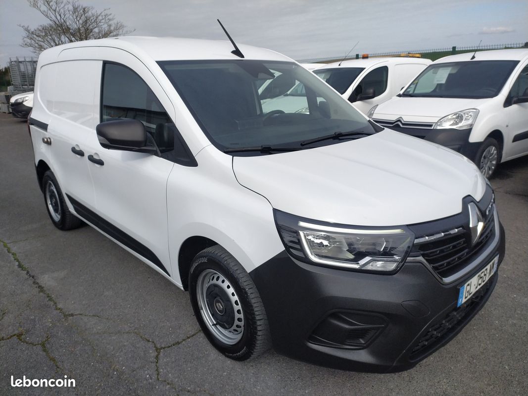 10825 HT - RENAULT Kangoo Van Blue DCI 95 Grand Confort GPS 1,5 L + Attelage - 01/2023 - 85792 kms (image 10)
