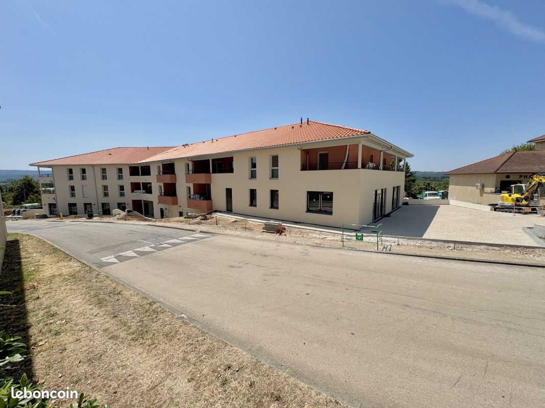 Appartement 2 pièces 44 m² · à Frontonas · 44 m² · 800 €
