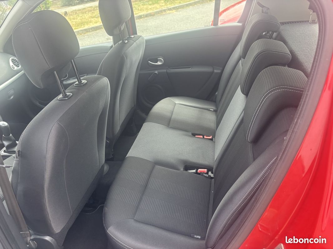 Renault CLIO III 1.5 DCI 75CH EXPRESSION CLIM ECO² 5P (image 4)