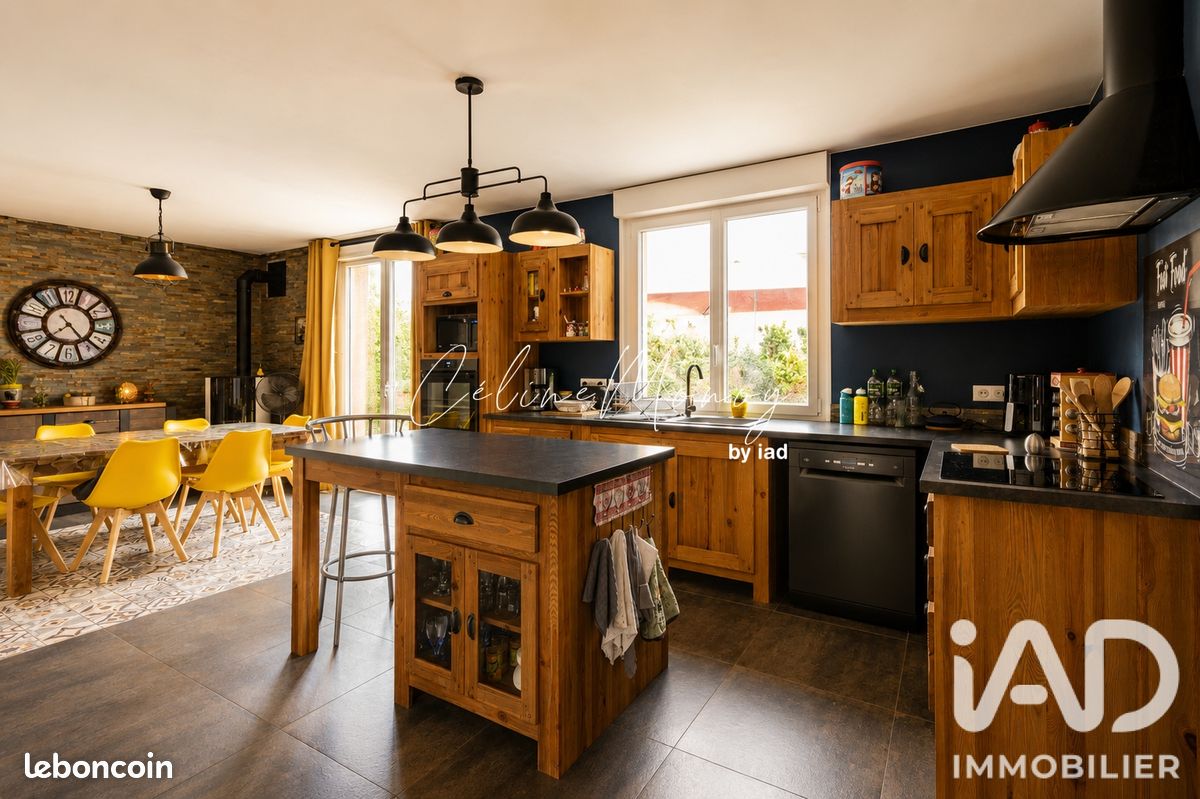 Maison 6 pièces 135 m² · à La Roche-sur-Yon · 135 m² · 280 000 €