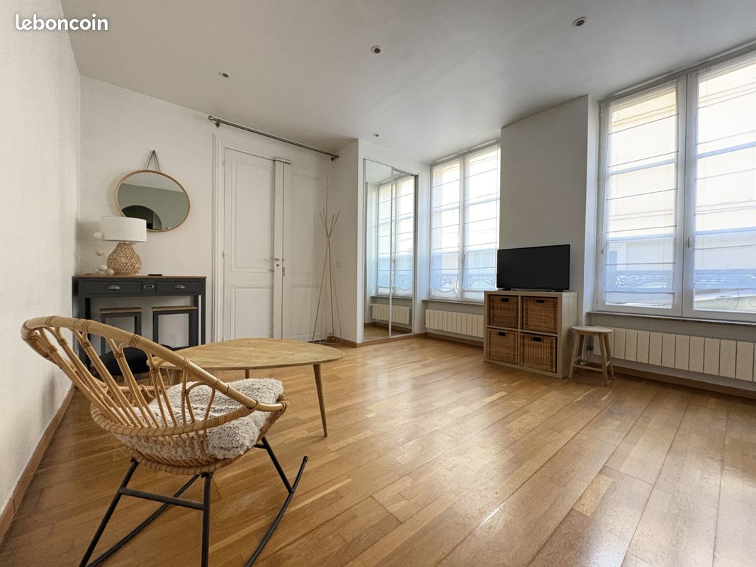 Appartement 1 pièce 28 m² · à Le Pecq · 28 m² · 190 000 €