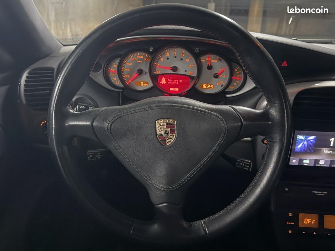 PORSCHE 911 TYPE 996 3.6 320 ch Carrera 4S Coupé (image 15)