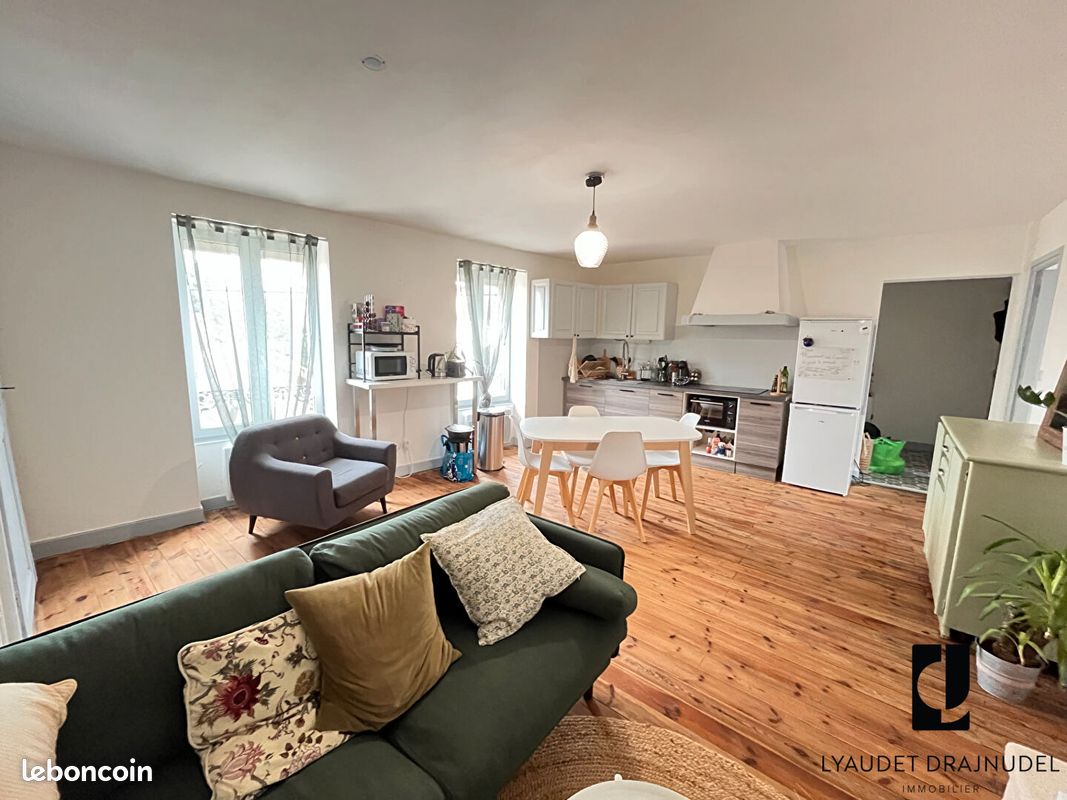 Appartement 3 pièces 55 m² · à Renaison · 55 m² · 480 €/mois