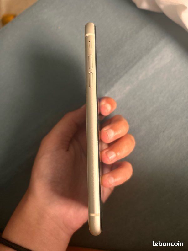 Iphone 11 (image 4)