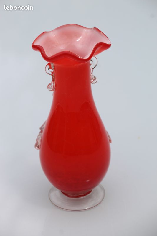Vase En Verre Vintage Rouge Majestueux, Design Nubby, Signé Et Numéroté