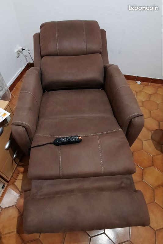 Fauteuil relevateur électrique 2 moteurs – bon état (image 3)