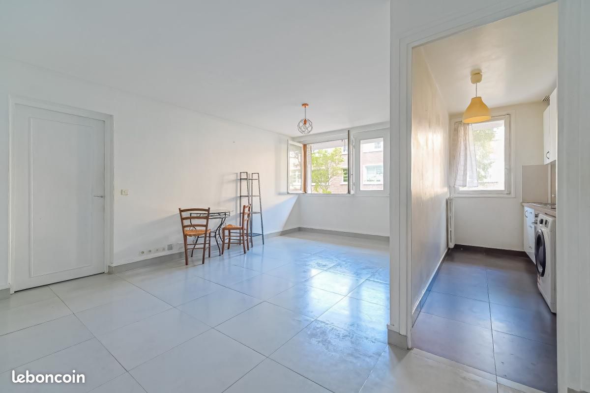 Appartement 2 pièces 48 m² · à Paris · 48 m² · 370 000 €