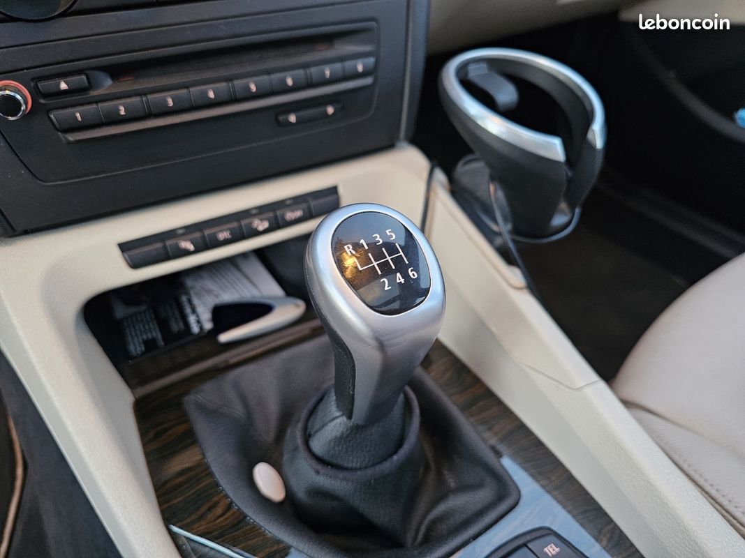 BMW X1 E84 sDrive 20d 177 ch Luxe - INTÉRIEUR CUIR ? SIÈGES CHAUFFANTS ? CARPLAY (image 21)