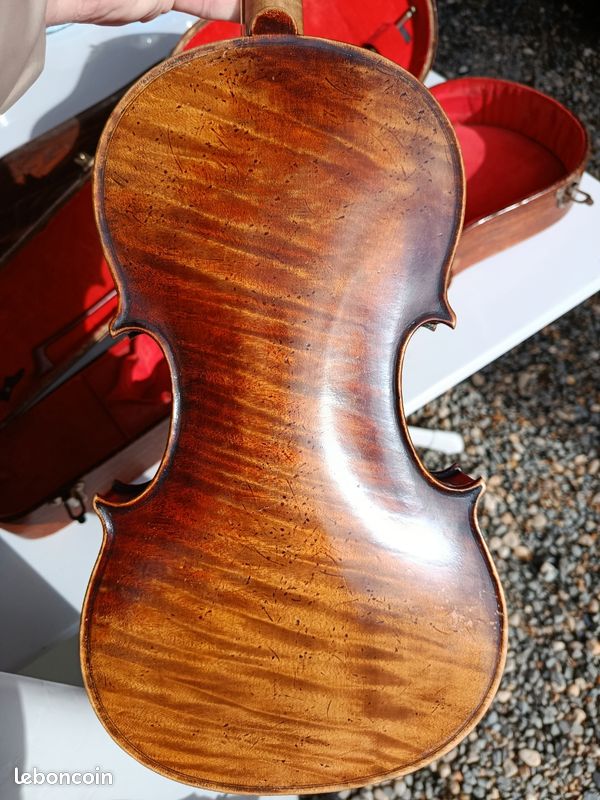 Baroque Musical Instruments - Viole de Gambe Baroque Musical Instruments - Viole de Gambe