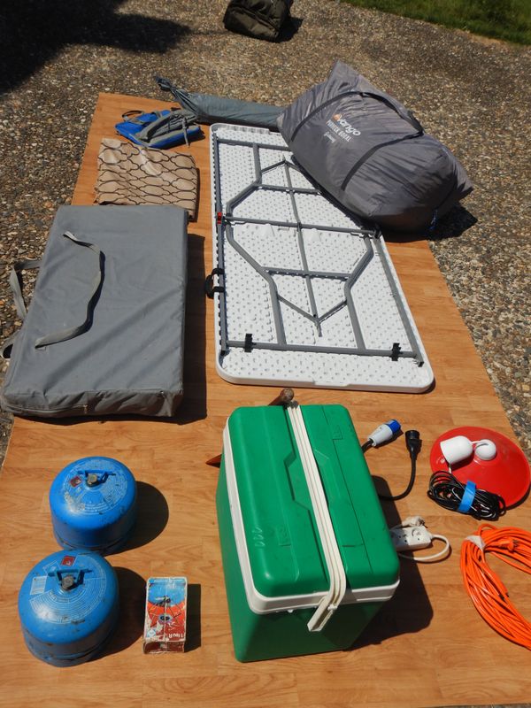Tente de camping 6 places et accessoires - Équipement caravaning