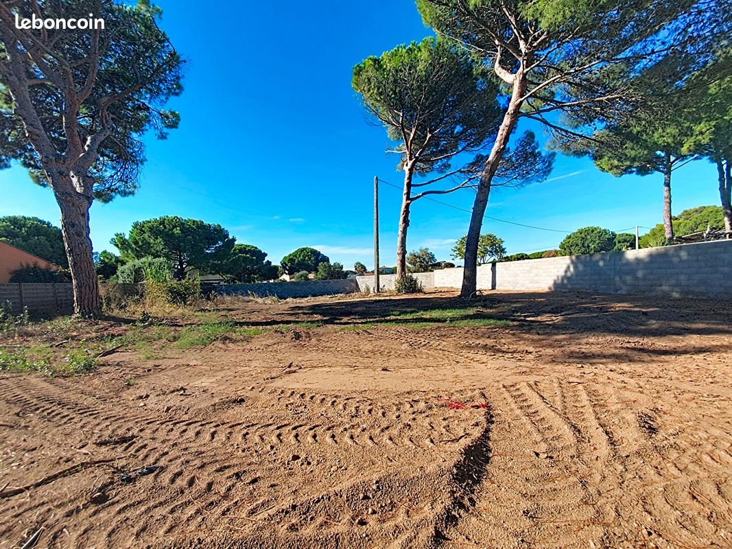 Terrain 1300 m² · à Agde · 1 300 m² · 569 999 €
