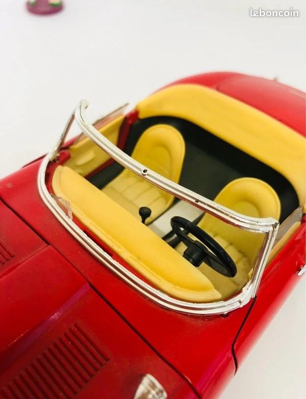 Bburago Jaguar Type E Cabriolet 1961 Rouge – 1/18 – Miniature Collection (image 5)