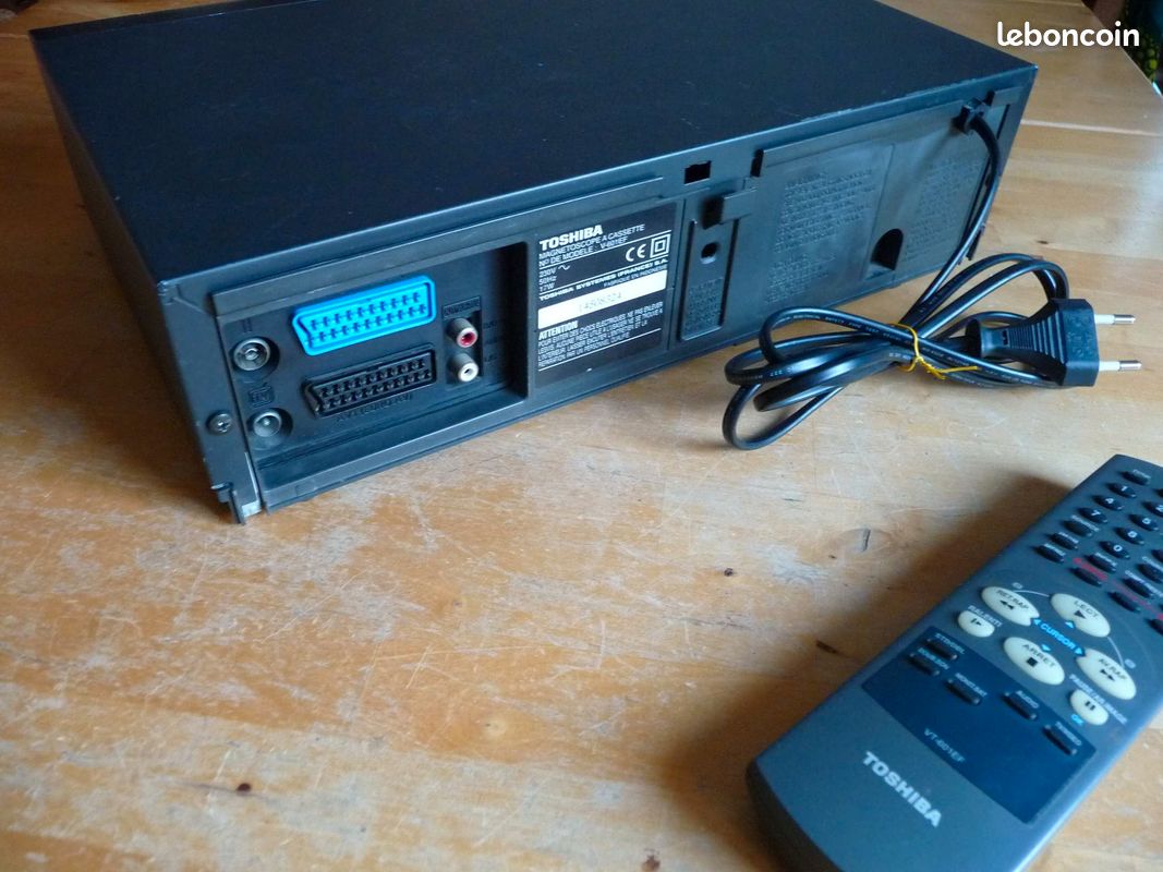 Videorecorder / magnétoscope VHS Toshiba V-752EF (Gebraucht) in