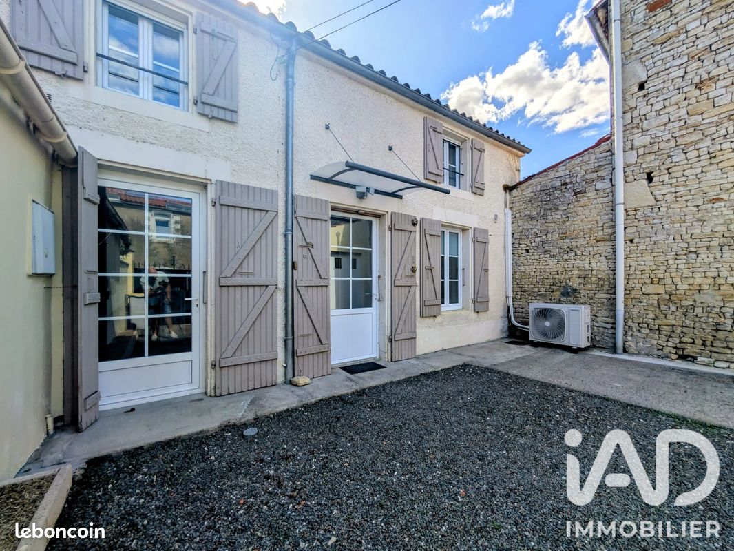 Maison 3 pièces 44 m² · à Nuaillé-d'Aunis · 44 m² · 750 €/mois