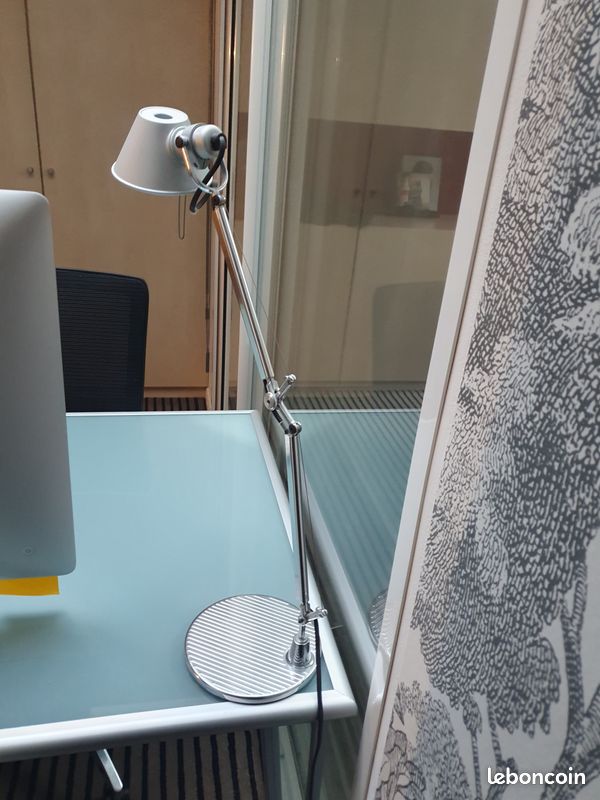 Lampe Artemide petit modèle (image 2)