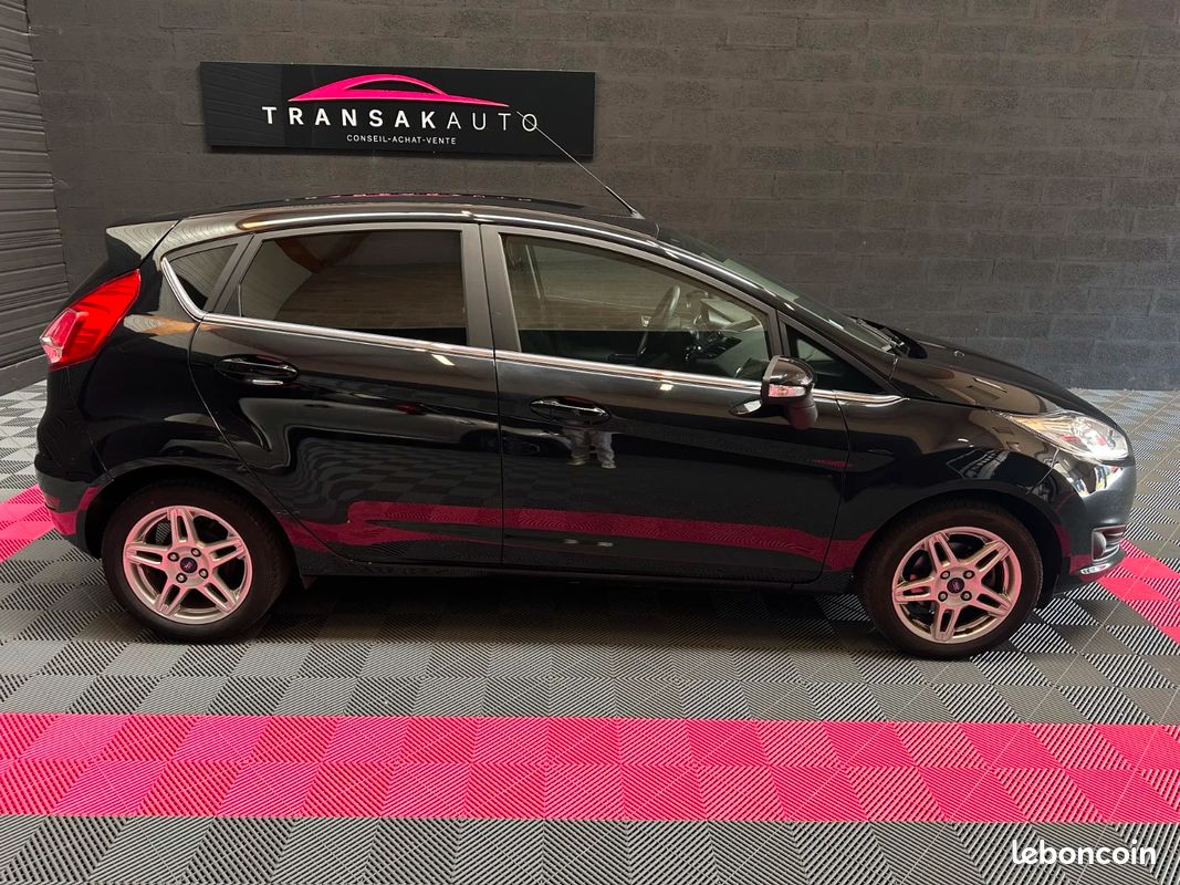 FORD FIESTA 1.5 TDCi 75 S&S Titanium (image 8)