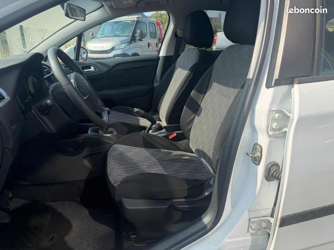 Citroën C4 (2) PureTech 110 BVM Live (PRET A PARTIR) (image 7)