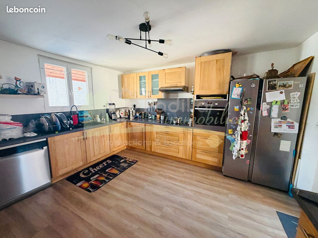 Maison 6 pièces 174 m² · à Marnaz · 174 m² · 419 000 €
