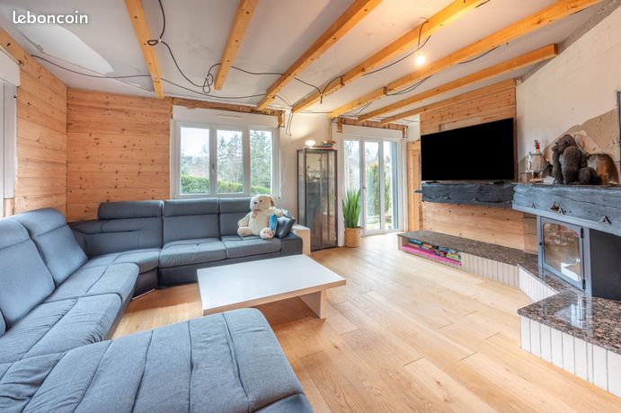 Maison 8 pièces 230 m²