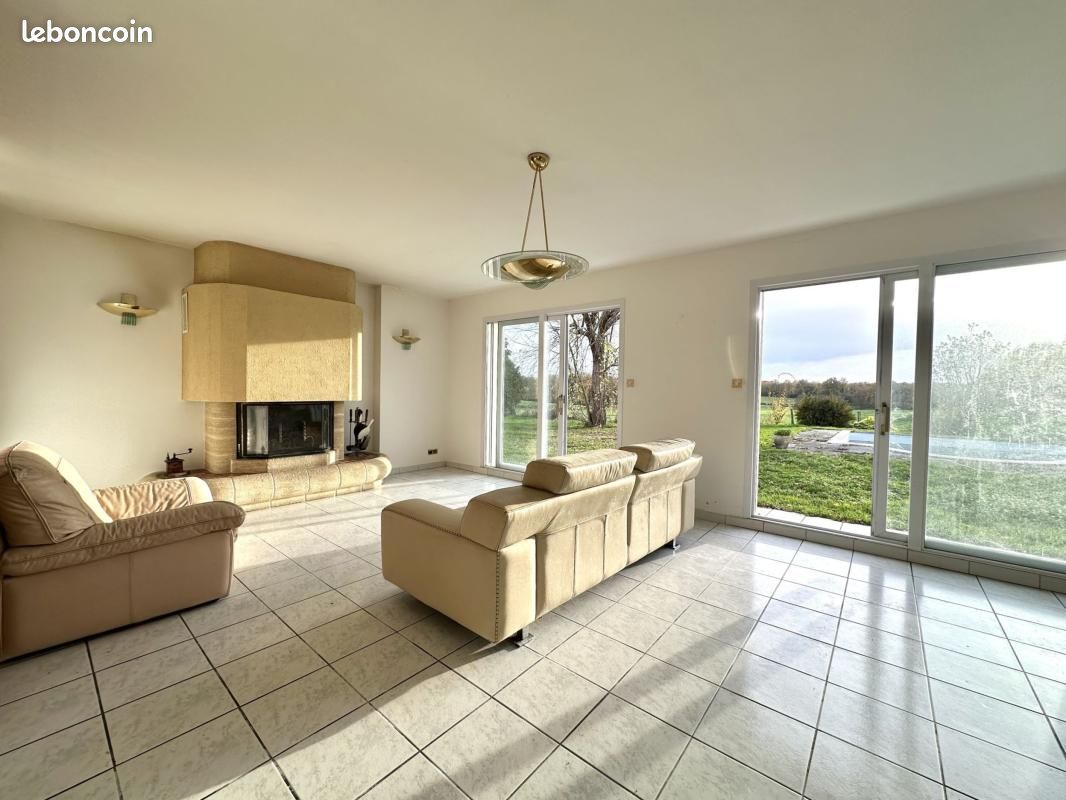 Maison 7 pièces 190 m² · au Dorat · 190 m² · 269 900 €