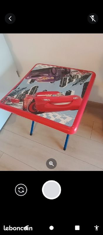 Table pour enfant (image 1)