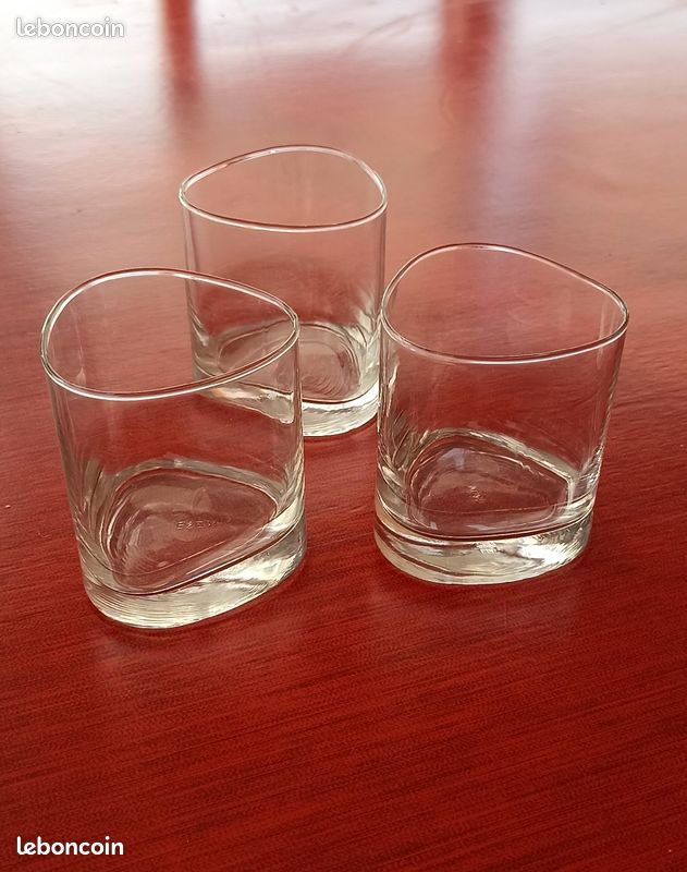 Lot de 3 verres à whisky de forme bizarre (image 2)