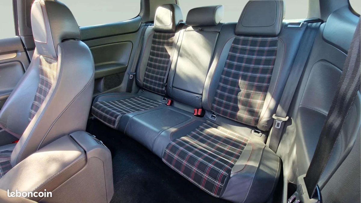 Volkswagen Golf 5 GTI Edition 30 – 2.0 TFSI 230ch – Boîte manuelle – Jantes STRÖM – Très bel état (image 11)
