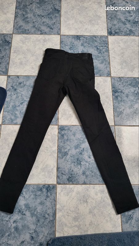 Pantalon noir Camaïeu Taille 36 (image 2)