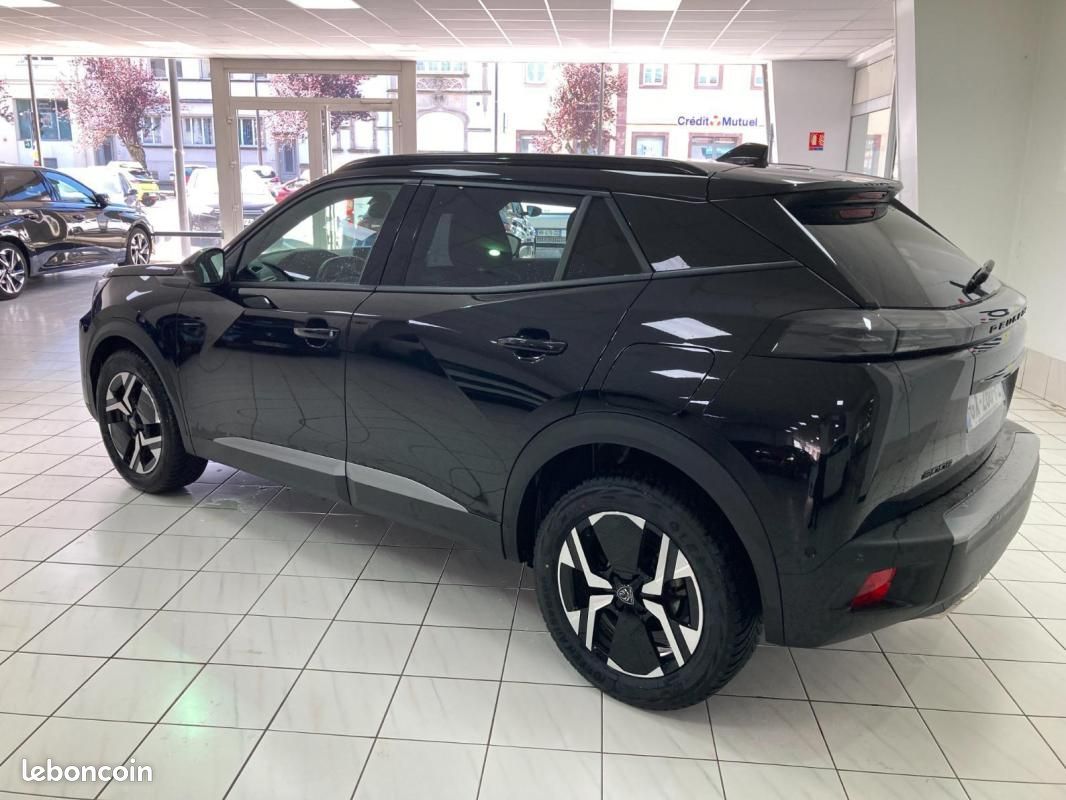 Peugeot 2008 HYBRID 136 E-DCS6 ALLURE (image 4)