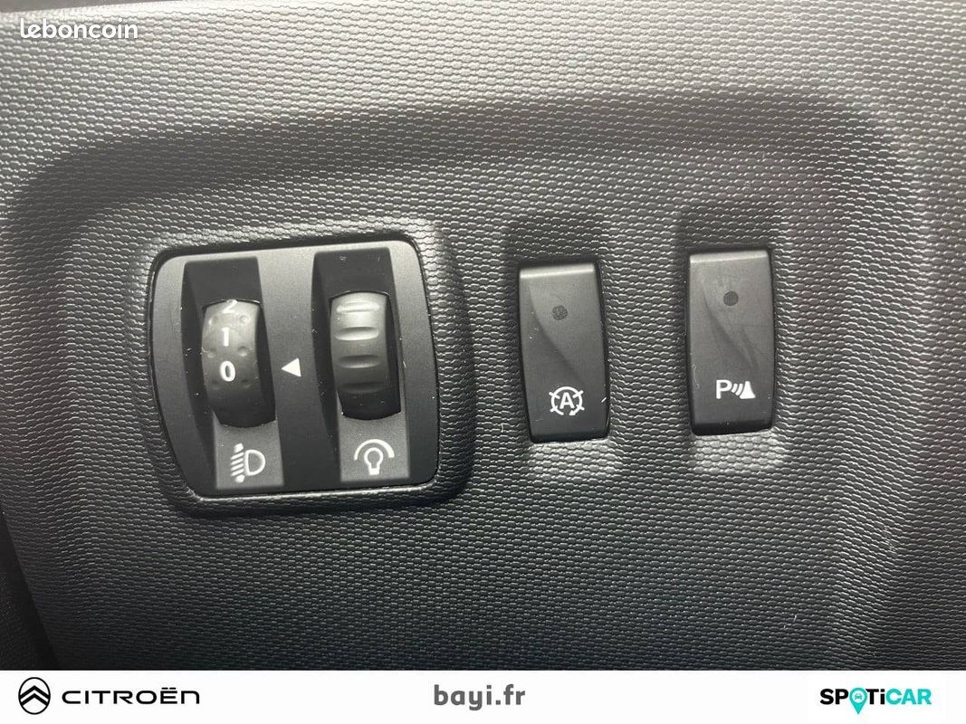 RENAULT Captur dCi 90 Energy S&S eco² Zen (image 20)