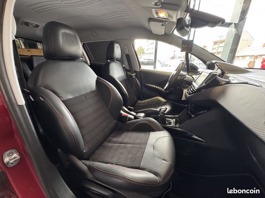 Peugeot 2008 1.6 BLUEHDI 100CH GT-LINE PLB AUTO (image 16)