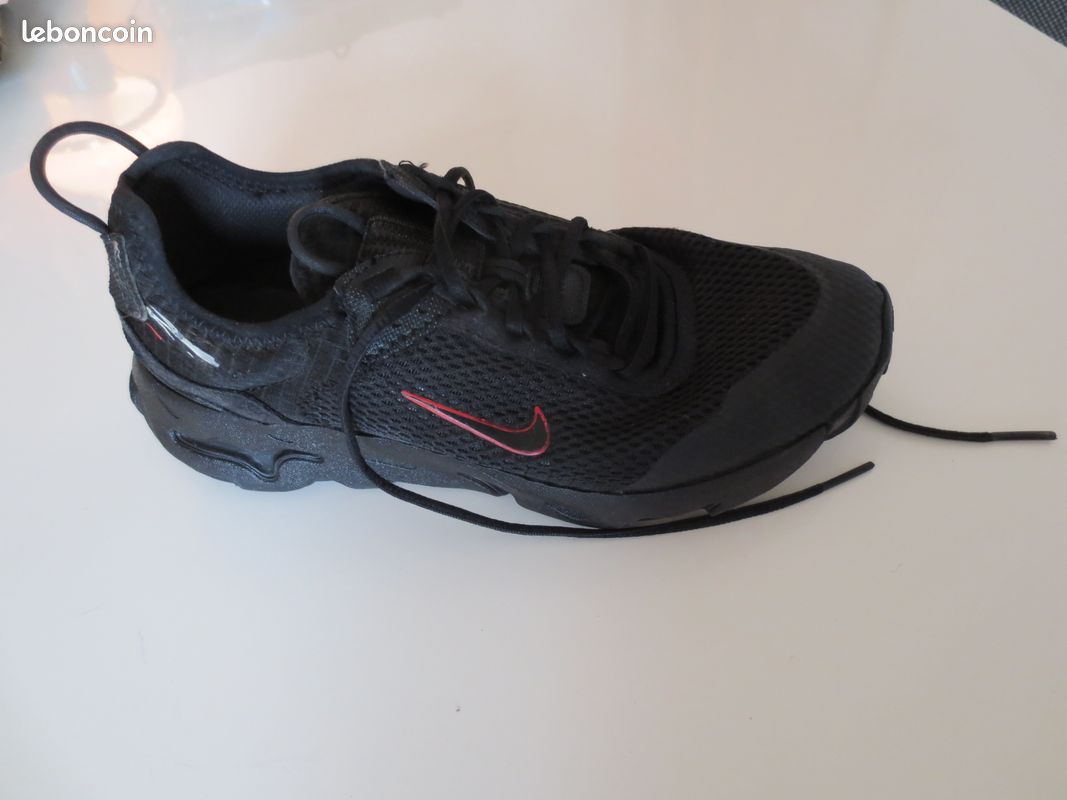 Taille Rare adulte ou Enfant : 38 Nike React Live Low Noir/Rouge GS Baskets Basses (image 3)