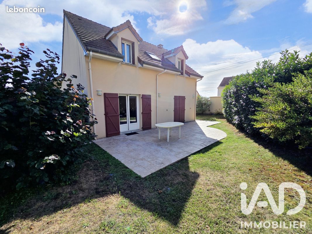 Maison 6 pièces 156 m² · à Maurecourt · 156 m² · 550 000 €