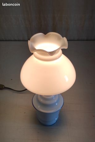 Abat-jour Ancien En Verre Opaline Finement Taillé, Luminair