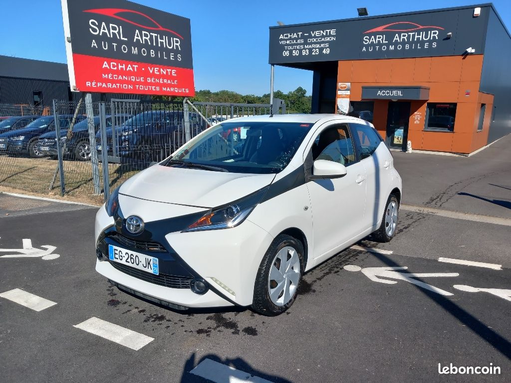 Toyota Aygo 1.0 VVT-i x-play (image 1)