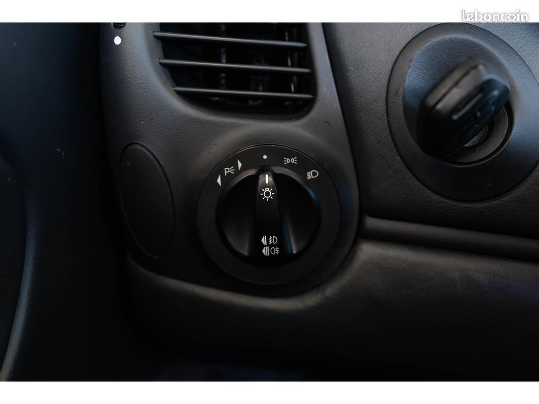 PORSCHE BOXSTER 2.7i - 228 (image 25)