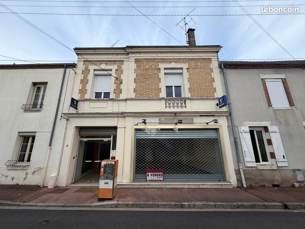 Immeuble 200 m² · à Gien · 200 m² · 159 900 €