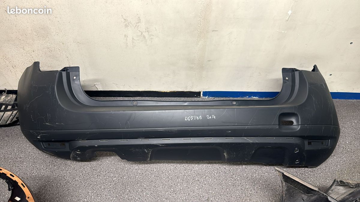 Pare-chocs Arrière Noir Pour Dacia Duster 2010-2018 - Compatible Référence OEM 850220033R - Pièce De Rechange