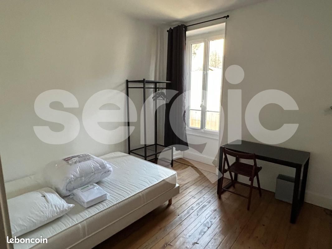 Appartement 1 pièce 10 m² · à Le Mans · 10 m² · 330 €