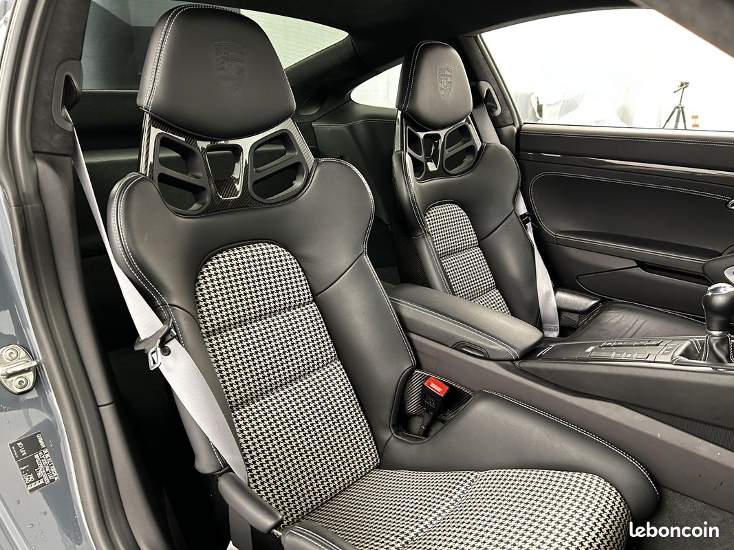 PORSCHE 911 GT3 4.0i (image 39)
