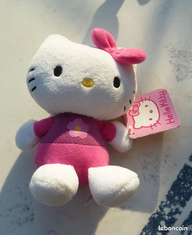 Hello Kitty peluches & figurines (image 4)