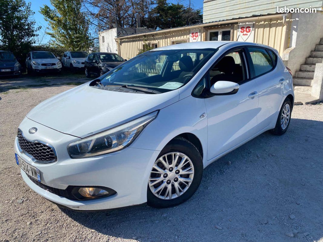 Kia Cee'd CEE-D 2 1.4 CRDI - 16V TURBO (image 1)