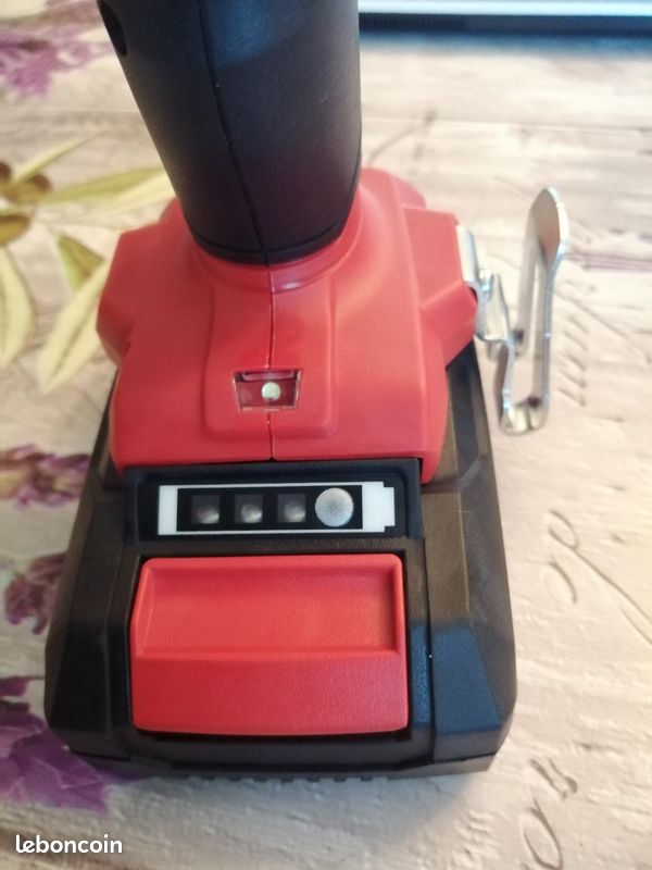 Einhell Perceuse Visseuse sans fil TE-CD 18/2 Li +39 (1 x 2,5 Ah) Power X-Change (Li-Ion, 18 V, 44 Nm, engrenage à 2 vitesses, avec batterie 2,5 Ah, chargeur rapide et jeu de 39 accessoires) (image 4)