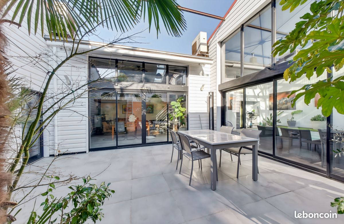 Maison 8 pièces 236 m² · à La Rochelle · 236 m² · 999 000 €