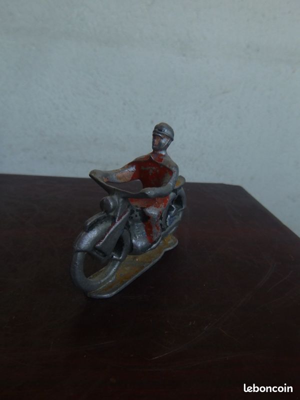 Jeu Ancien TOUT AUTOUR DU TOUR - Cyclistes En Métal - France Bistrot C7