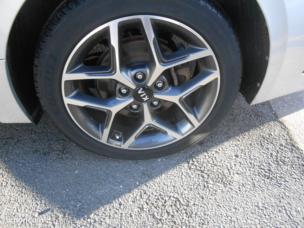 KIA Pro Ceed T-Gdi 140 DCT7 GT Line (image 10)