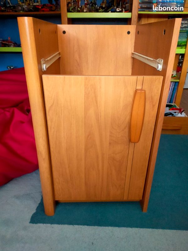 Bureau (image 9)